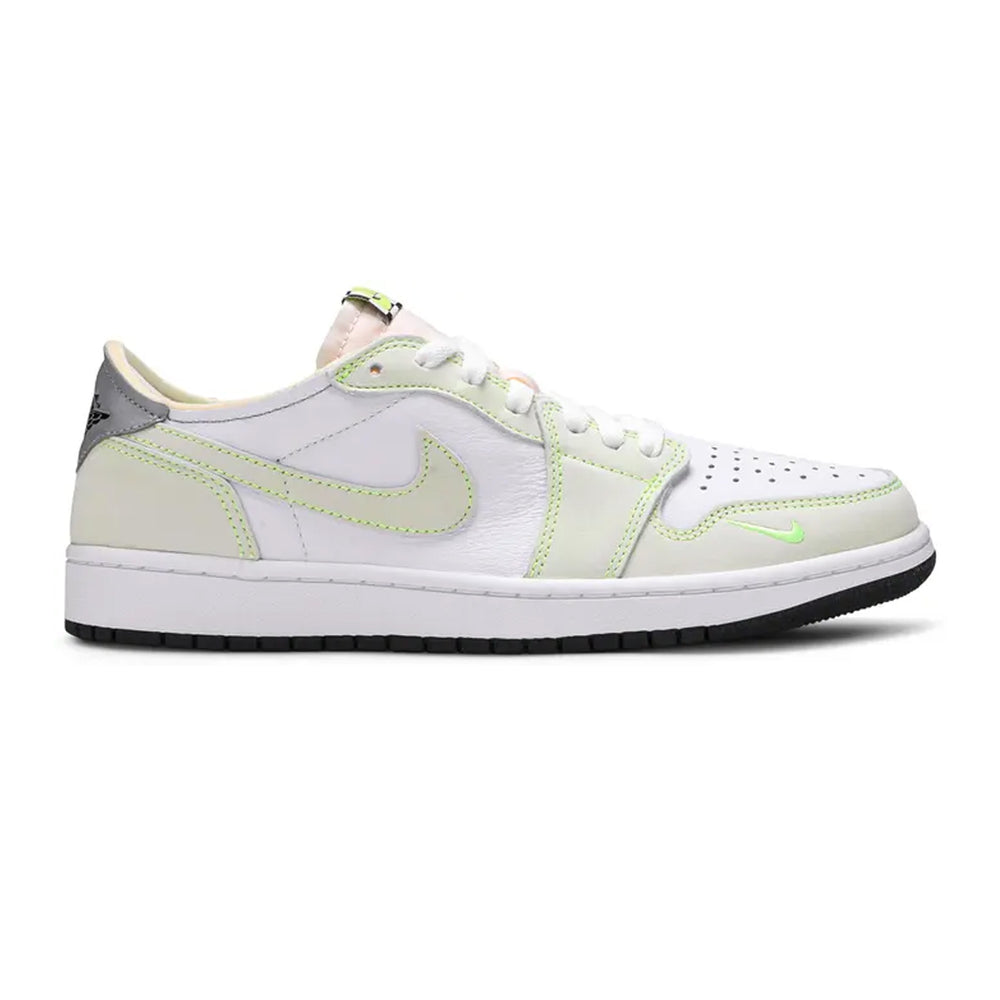 Air-Jordan-1-Low-OG-‘Ghost-Green’-side
