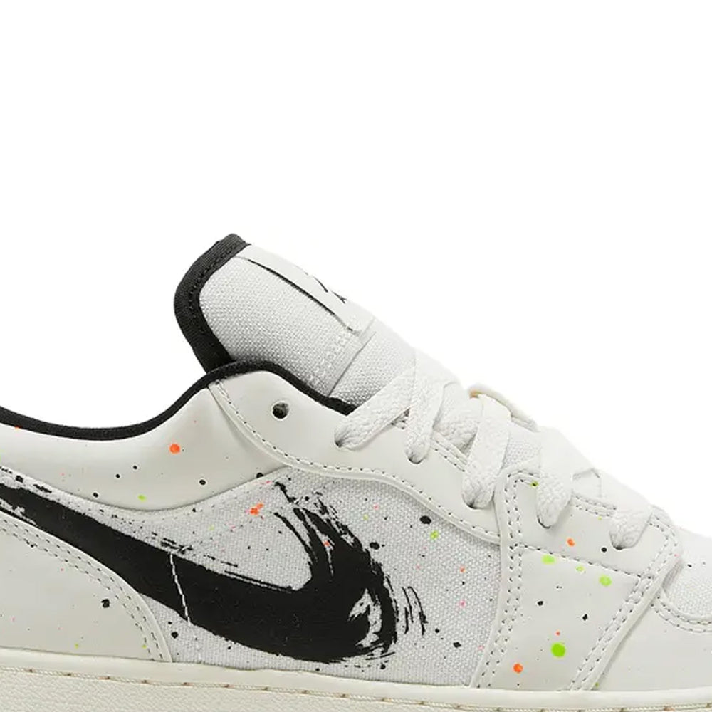Air-Jordan-1-Low-SE-‘Paint-Splatter’-GS-side-close-up
