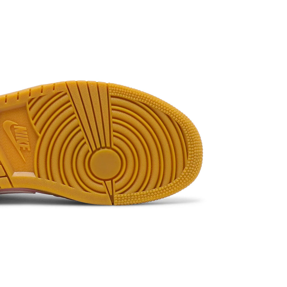 Air-Jordan-1-Low-‘Arctic-Pink-Gum’-W-sole-close-up