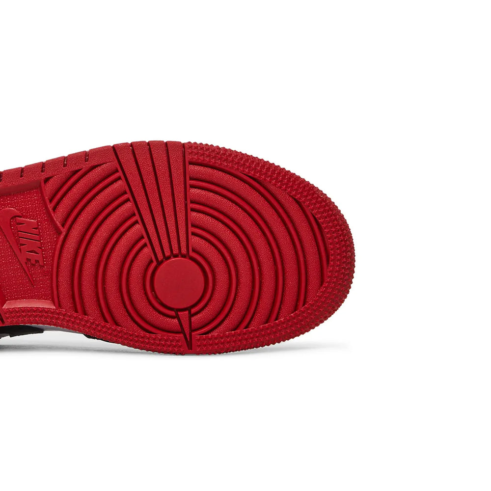 Air-Jordan-1-Low-‘Bred-Toe’-GS-(2021)-8