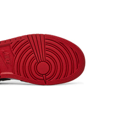 Air-Jordan-1-Low-‘Bred-Toe’-GS-(2021)-8