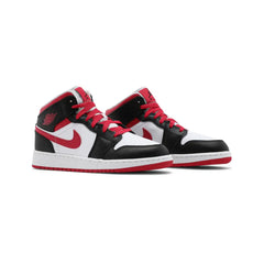 Air-Jordan-1-Mid-‘Very-Berry’-GS-2