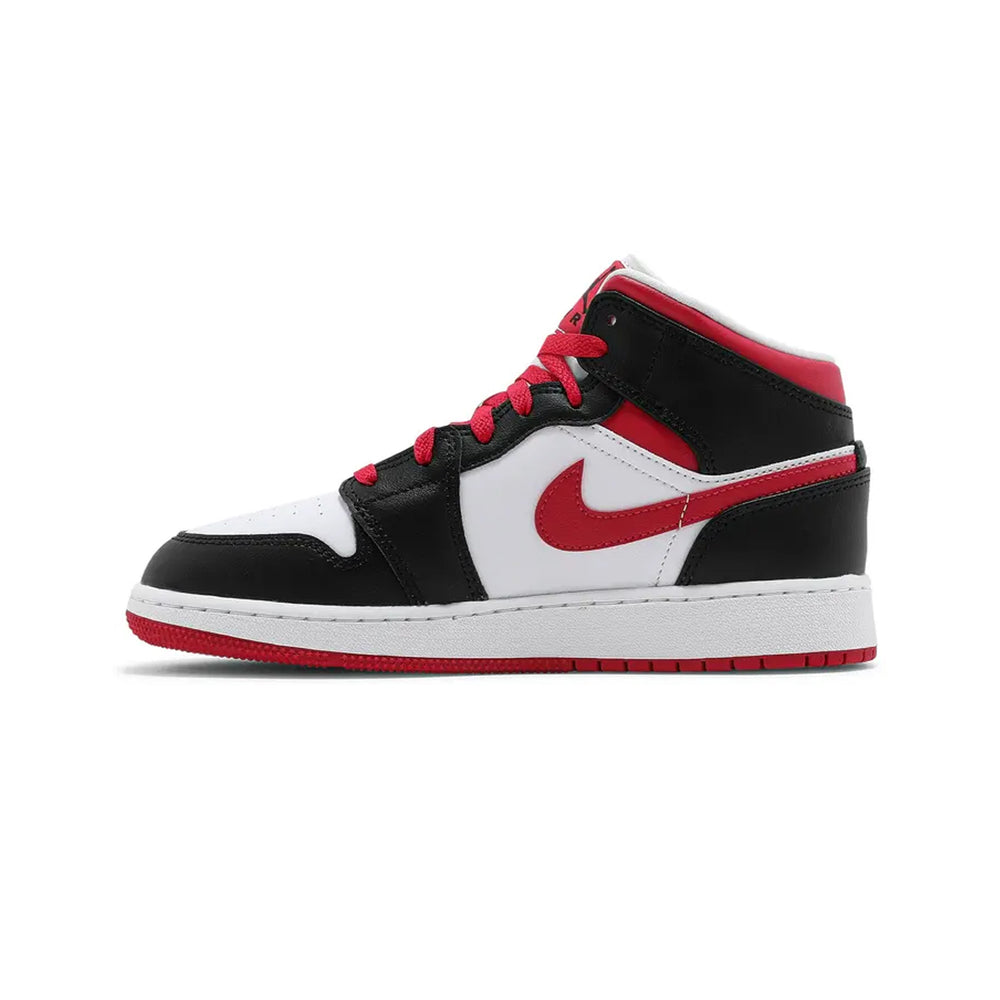 Air-Jordan-1-Mid-‘Very-Berry’-GS-3