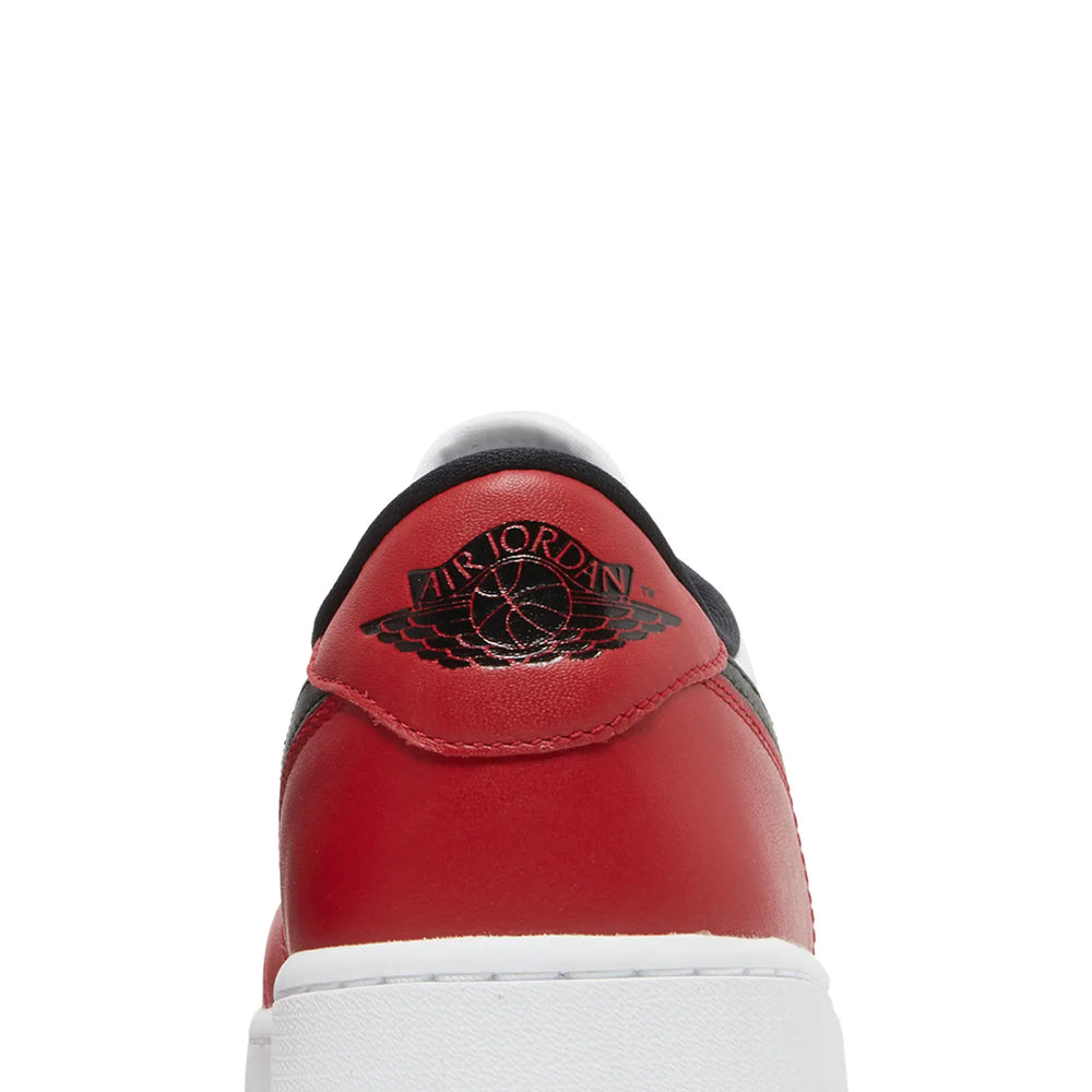 Air-Jordan-1-Retro-Low-Golf-‘Chicago’-(2021)-back-close-up