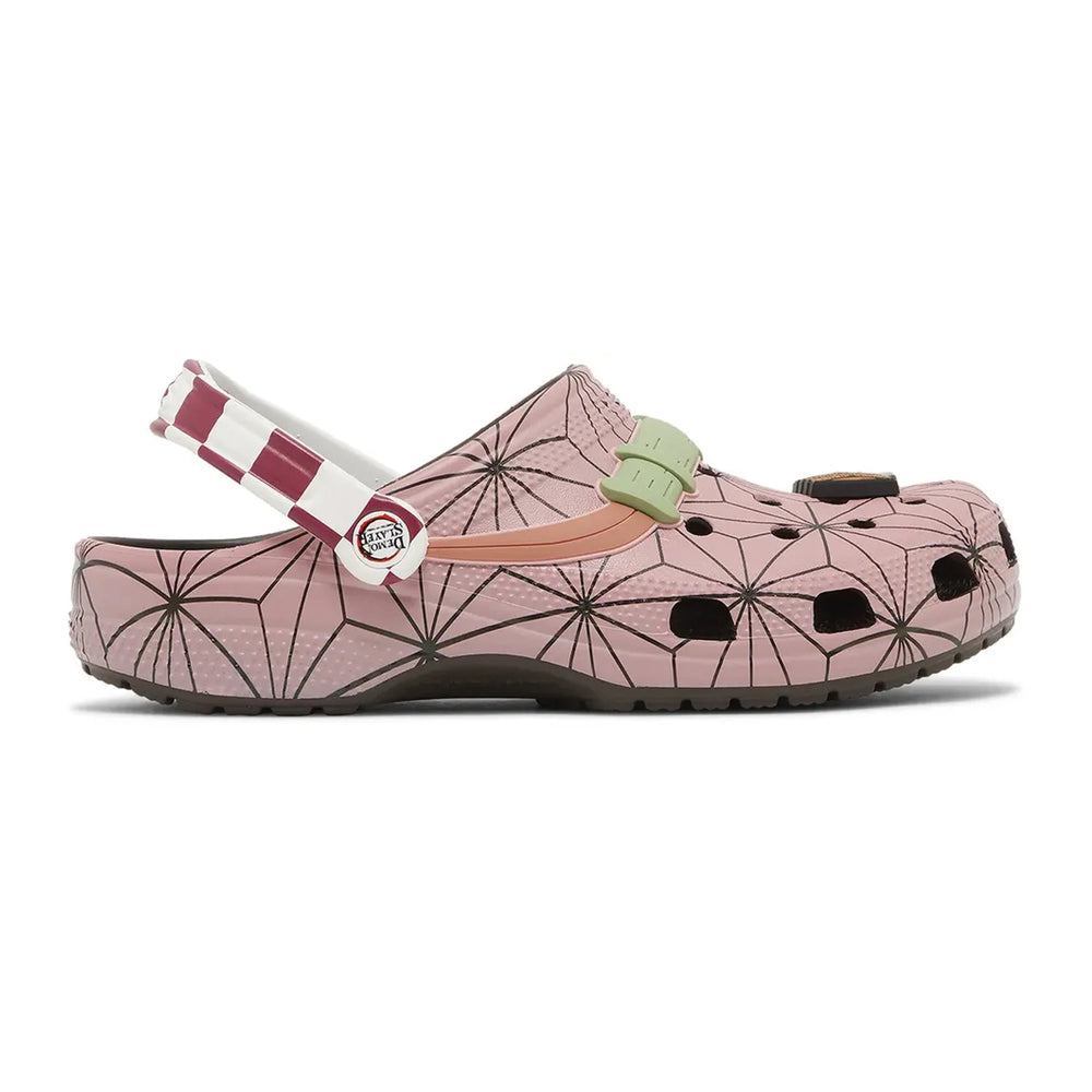 crocs_classic_clog_demon_slayer_nezuko_2023_1