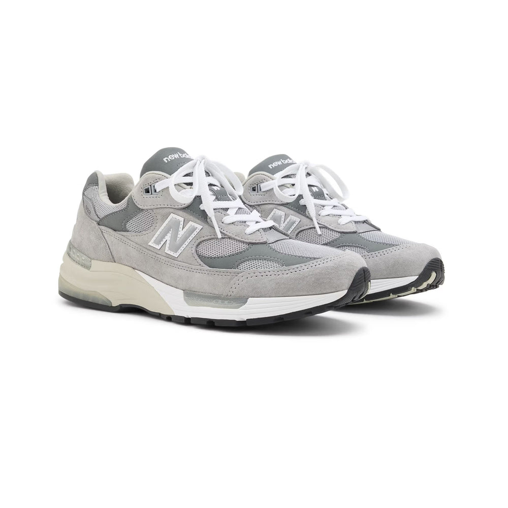 New-Balance-992-MiUSA-Grey-Silver-Metallic-2025-2