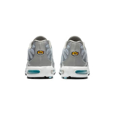 Nike-Air-Max-Plus-TN-Light-Smoke-Grey-Glacier-Ice-2020-5