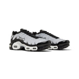 nike_air_max_plus_black_metallic_silver_white_gs_2022_2