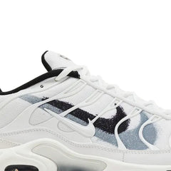 Nike-Air-Max-Terrascape-Plus-Spray-Paint-Swoosh-6