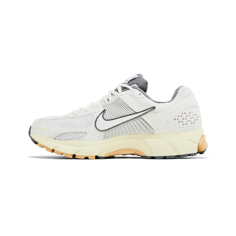 Nike-Air-Zoom-Vomero-5-Summit-White-Pure-Platinum-Women’s-2024-3