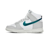 Nike-Dunk-High-‘FLS’-W-(2022)-3