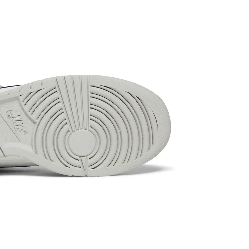 Nike-Dunk-High-‘FLS’-W-(2022)-8