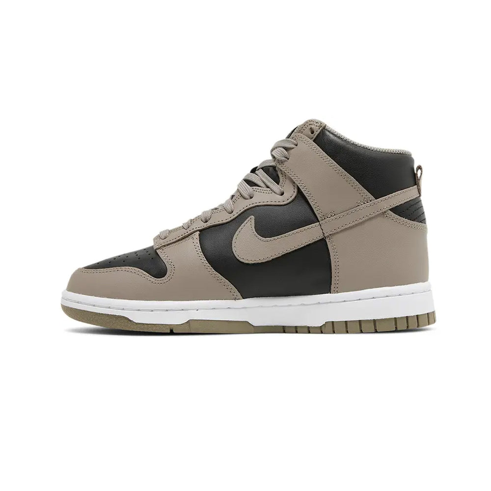 Nike-Dunk-High-‘Moon-Fossil’-W-(2021)-3