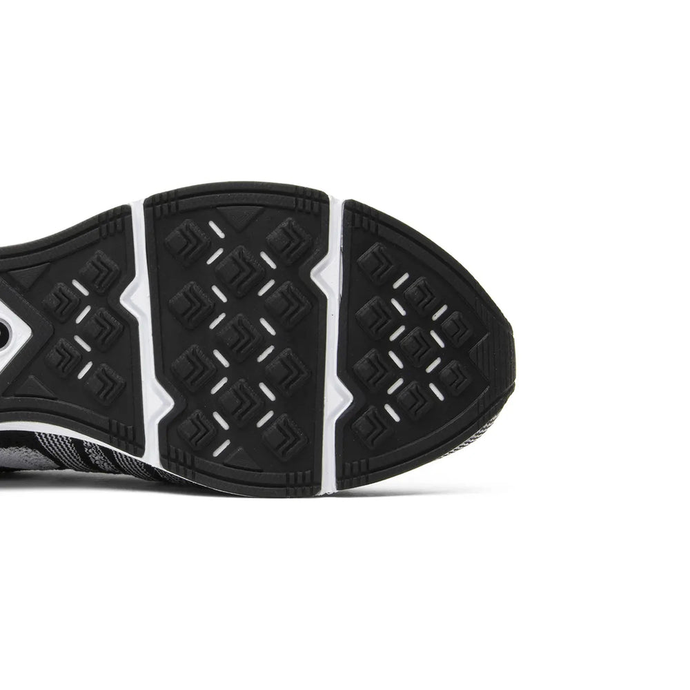 nike_flyknit_trainer_oreo_2018_8