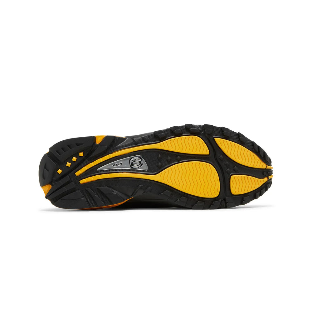 Nike-Hot-Step-Air-Terra-‘Drake-NOCTA-Black-Yellow’-(2022)-sole