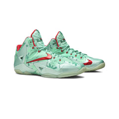 Nike-LeBron-11-‘Christmas’-(2013)-2