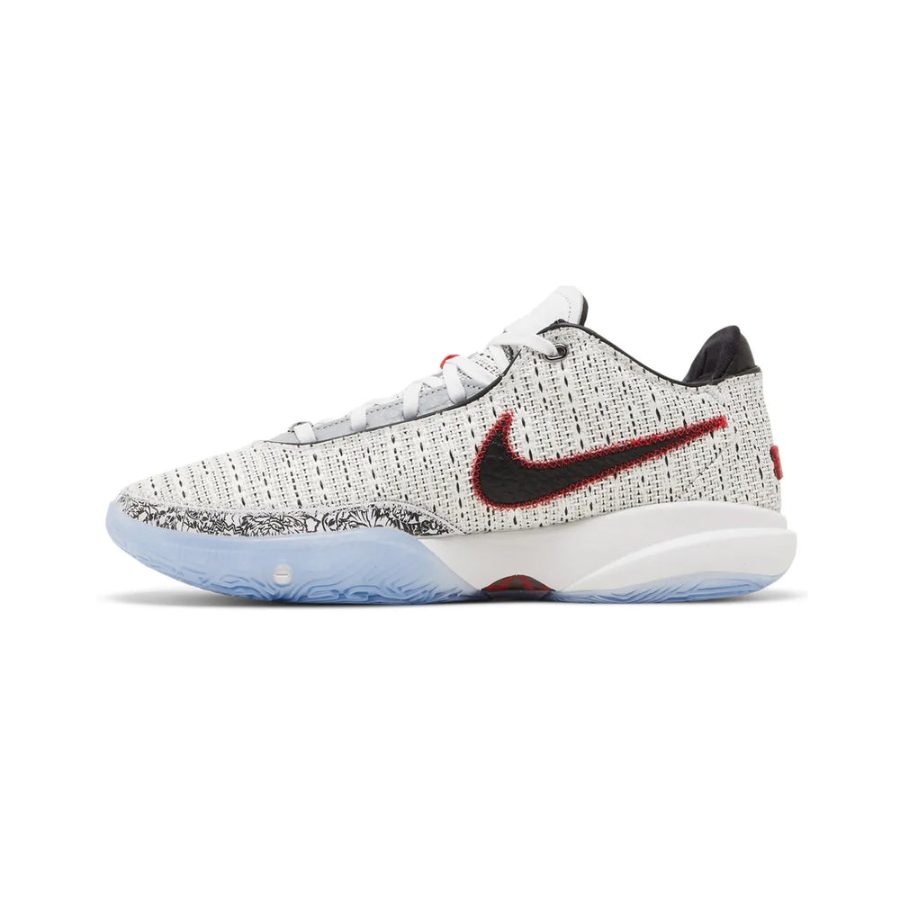 Nike-LeBron-20-‘The-Debut’-(2022)-3a