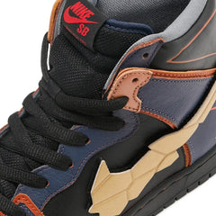 Nike-SB-Dunk-High-‘RX-0-Unicorn-Gundam-02-Banshee’-(2021)-laces-close-up