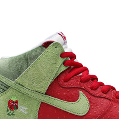 Nike-SB-Dunk-High-‘Strawberry-Cough’-(2021)-side-close-up