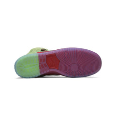 Nike-SB-Dunk-High-‘Strawberry-Cough’-(2021)-sole