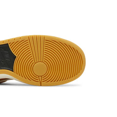 Nike-SB-Dunk-Low-Pro-‘Dark-Russet’-(2022)-9