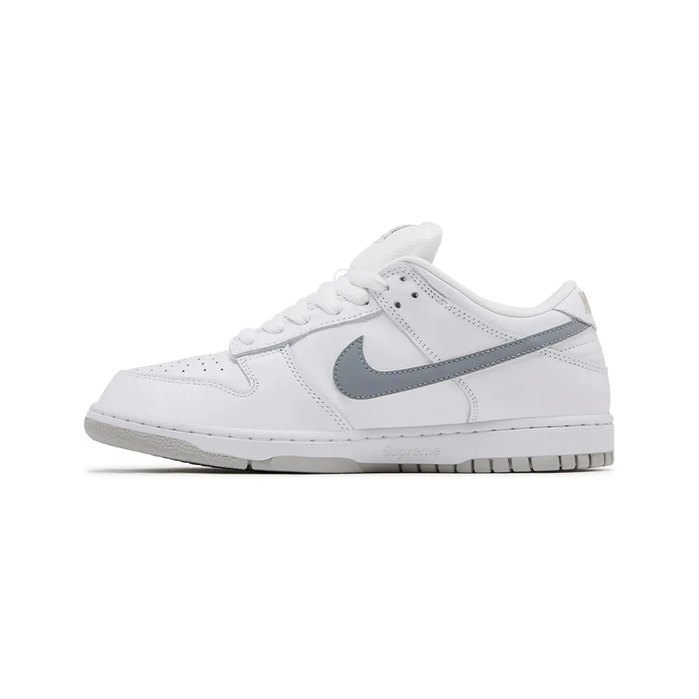 nike_sb_dunk_low_supreme_94_white_metallic_silver_2025_3