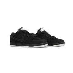 Nike-SB-Dunk-Low-X-Gnarhunters-Black-2022-2