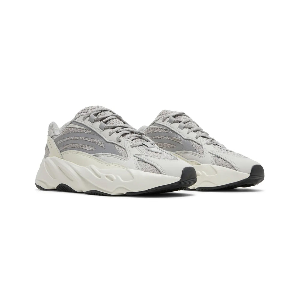 Yeezy-700-V2-‘Static’-(New)-2