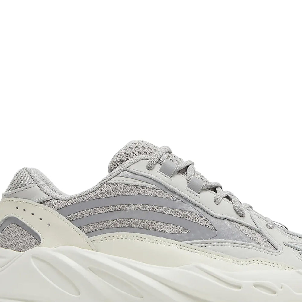 Yeezy-700-V2-‘Static’-(New)-5