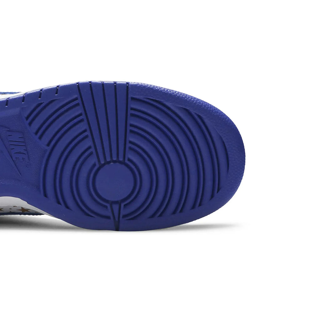 nike_sb_dunk_low_supreme_stars_hyper_royal_2021_15