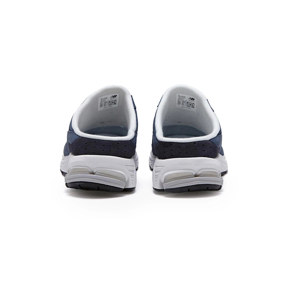 new_balance_2002r_dark_navy_black_2024_10