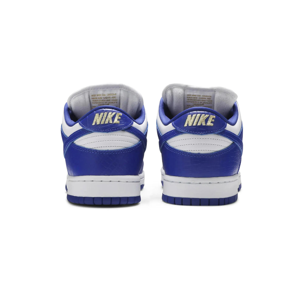 nike_sb_dunk_low_supreme_stars_hyper_royal_2021_12