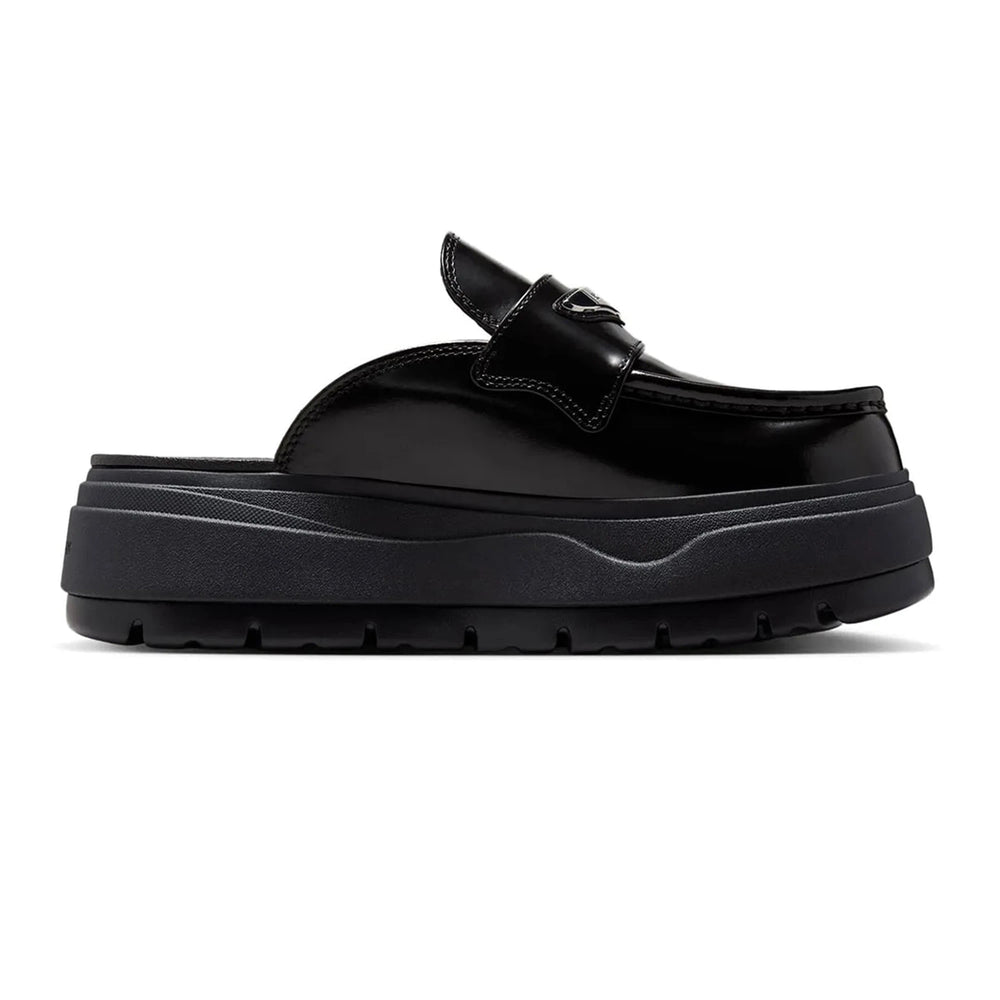 air_jordan_mule_black_metallic_silver_womens_2025_1