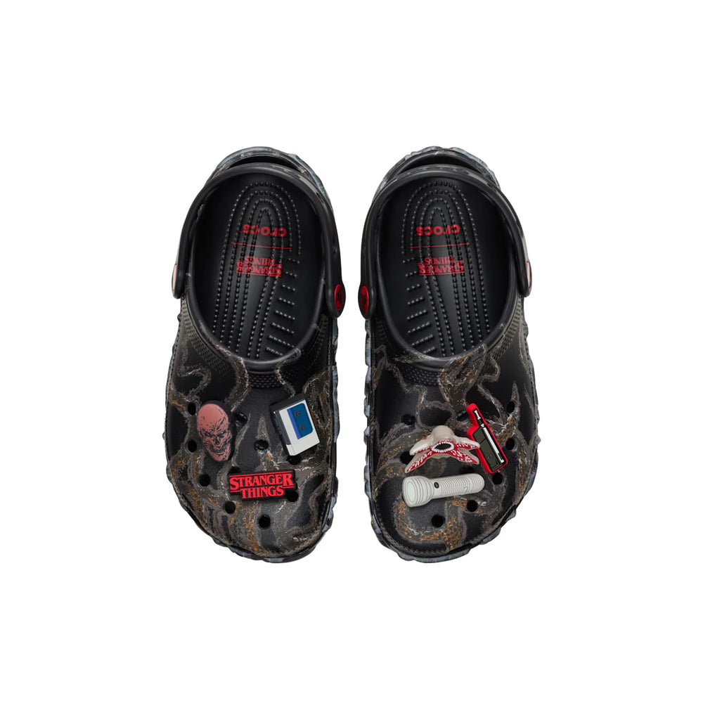 crocs_classic_clog_x_stranger_things_black_red_2025_4