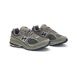 new_balance_2002r_castlerock_gs_2