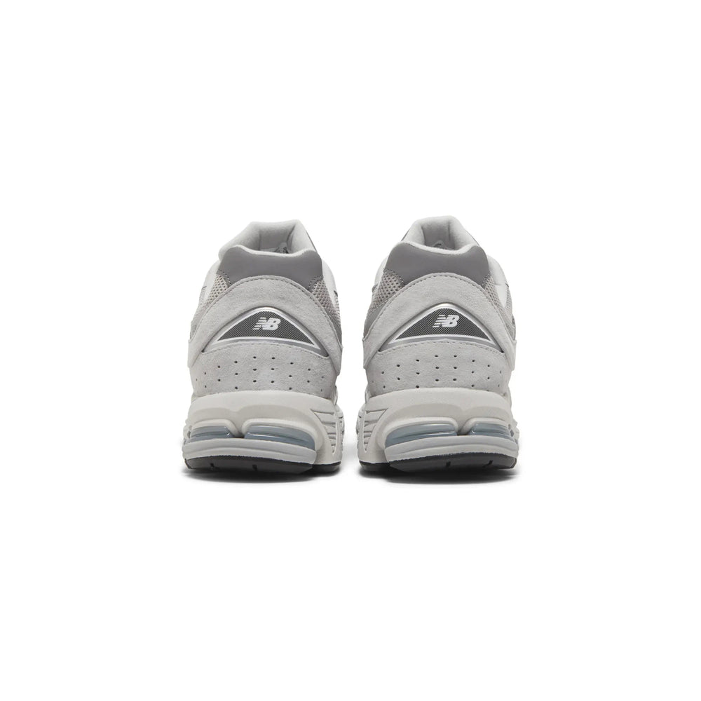 new_balance_2002r_grey_2022_4