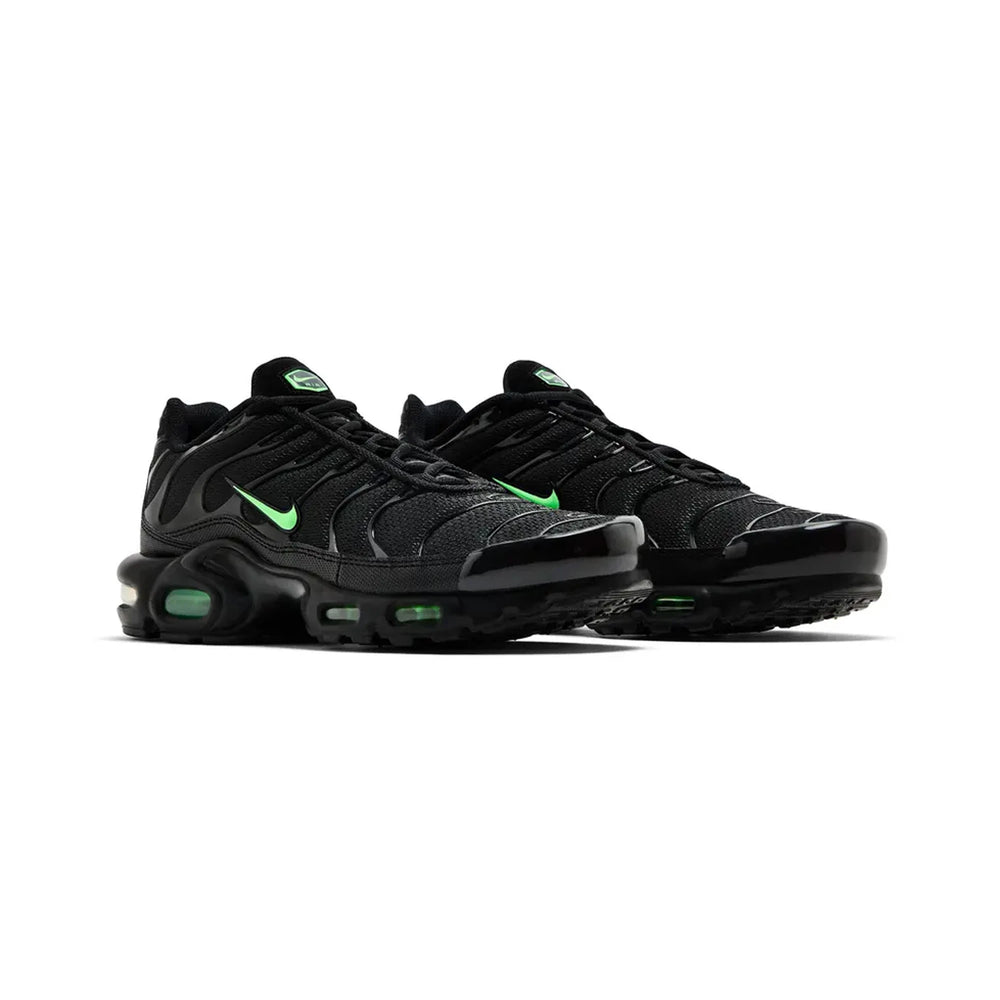 nike_air_max_plus_tn_black_green_strike_2025_2