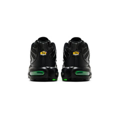 nike_air_max_plus_tn_black_green_strike_2025_4