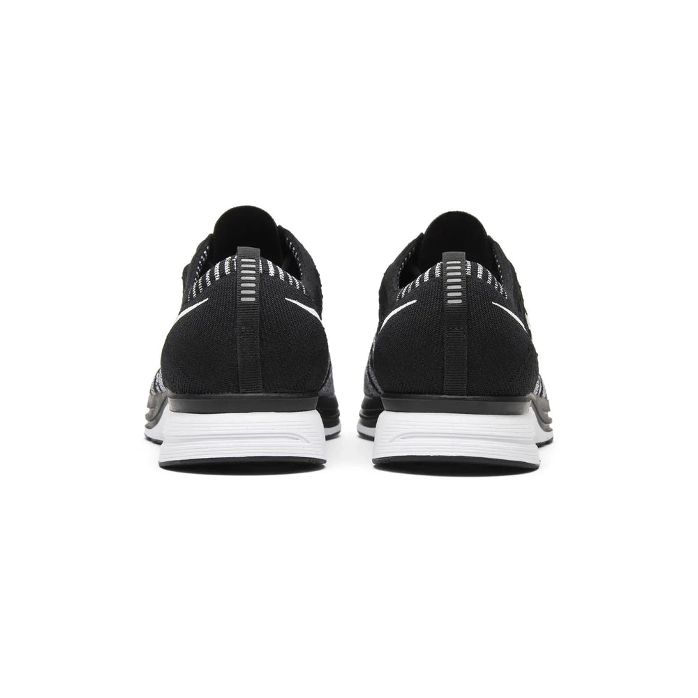 nike_flyknit_trainer_oreo_2018_4