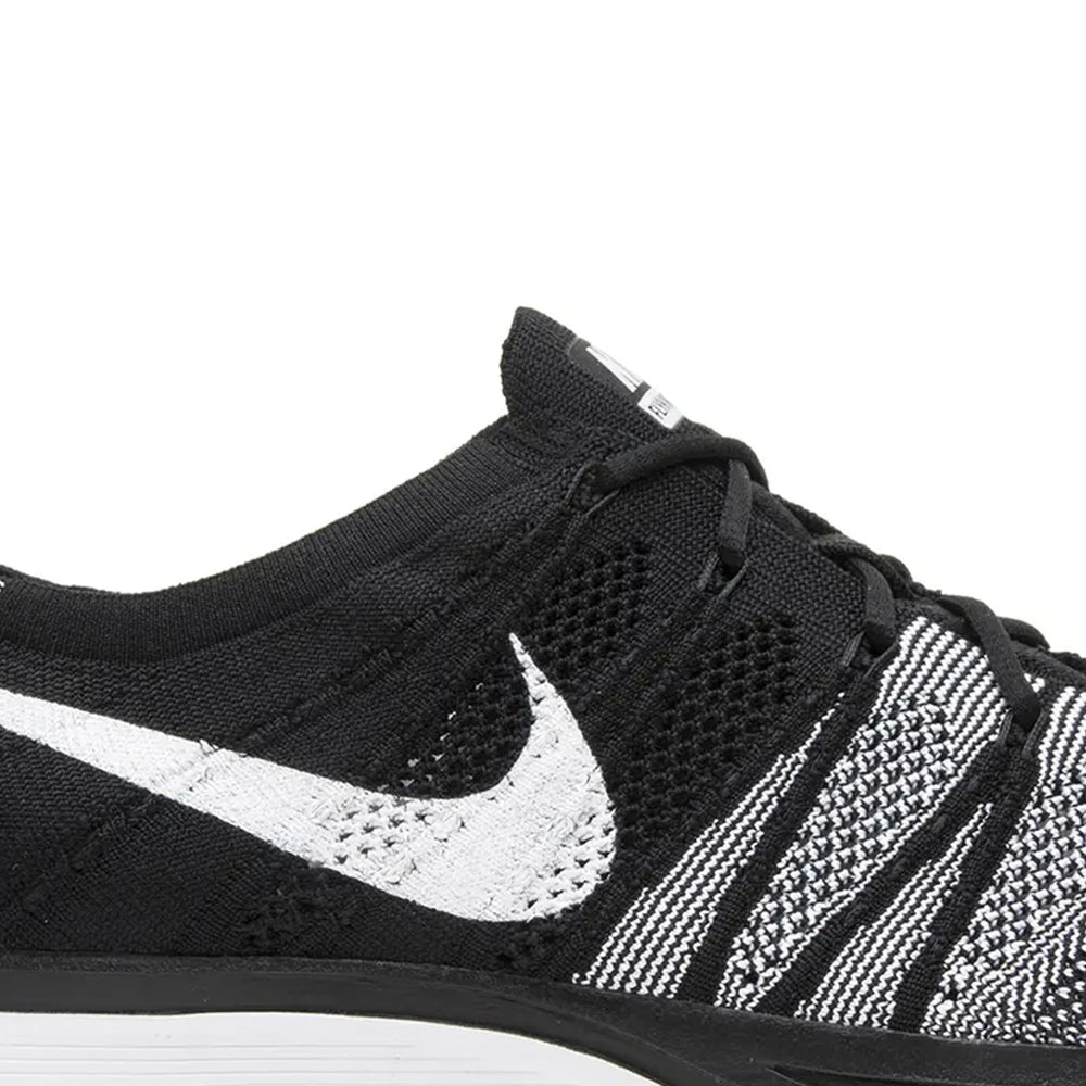 nike_flyknit_trainer_oreo_2018_6