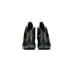 Nike-LeBron-X-Carbon-2012-4
