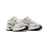 nike_v5_rnr_sail_fauna_brown_phantom_light_orewood_brown_womens_2025_2
