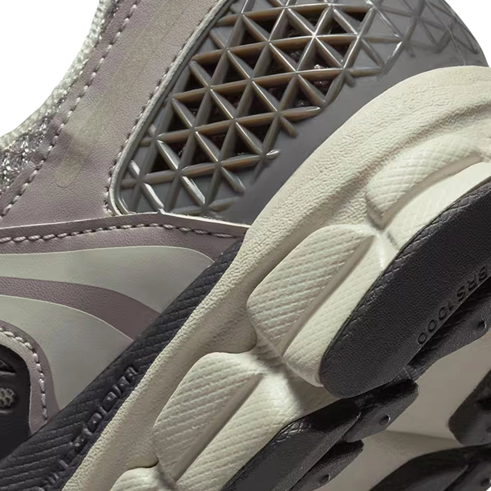 nike_zoom_vomero_5_cobblestone_flat_pewter_w_7