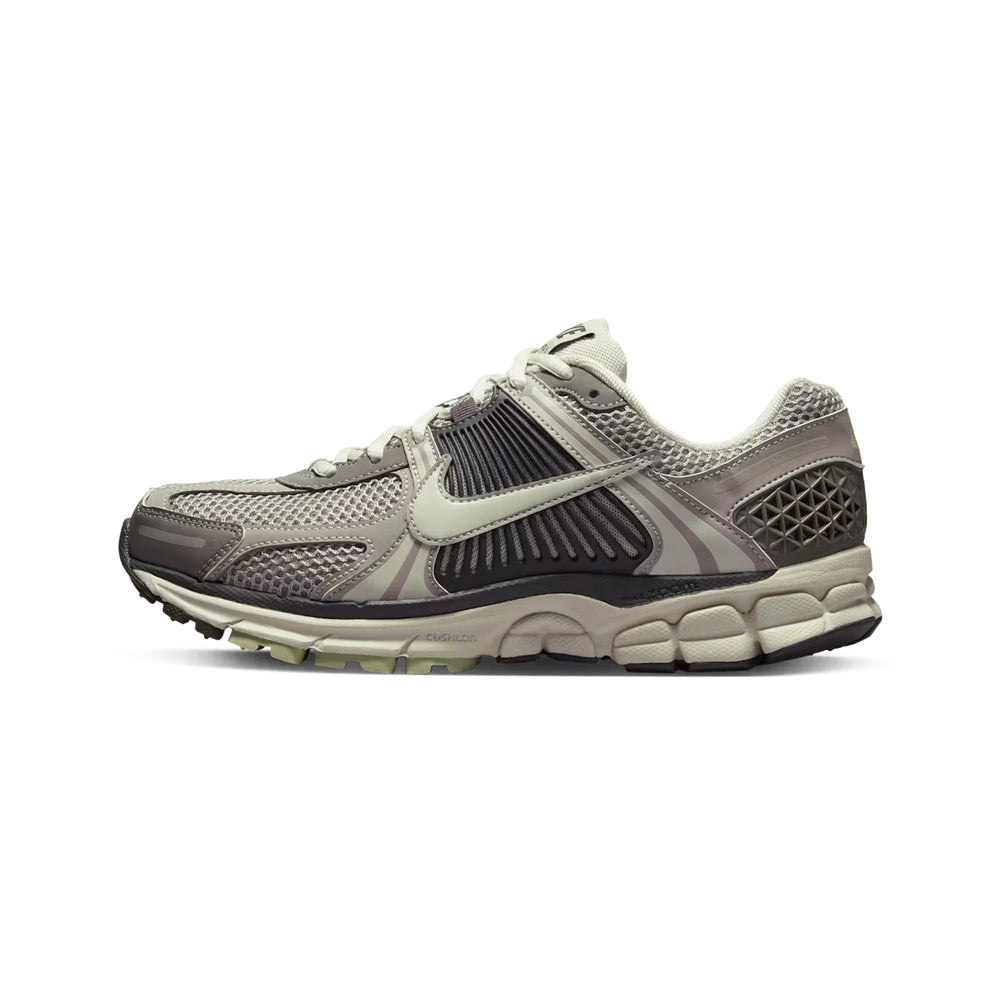 nike_zoom_vomero_5_cobblestone_flat_pewter_w_3