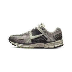 nike_zoom_vomero_5_cobblestone_flat_pewter_w_3