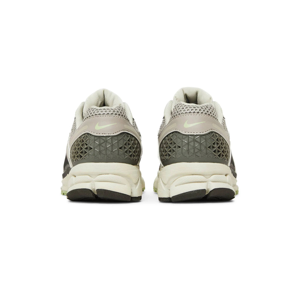 nike_zoom_vomero_5_cobblestone_flat_pewter_w_5